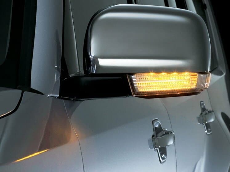Mitsubishi Pajero IV Restayling 1 — Yan güzgü