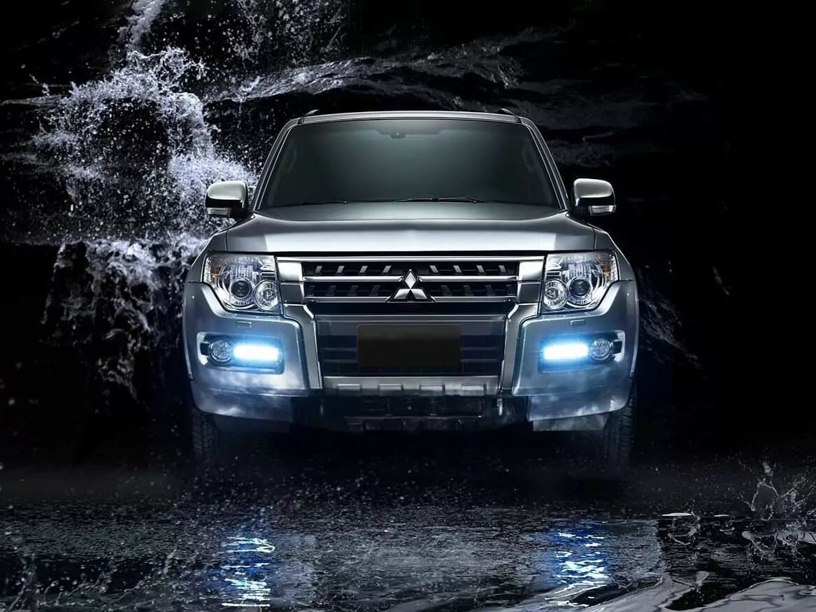 Mitsubishi Pajero IV Restayling 2 — Öndən