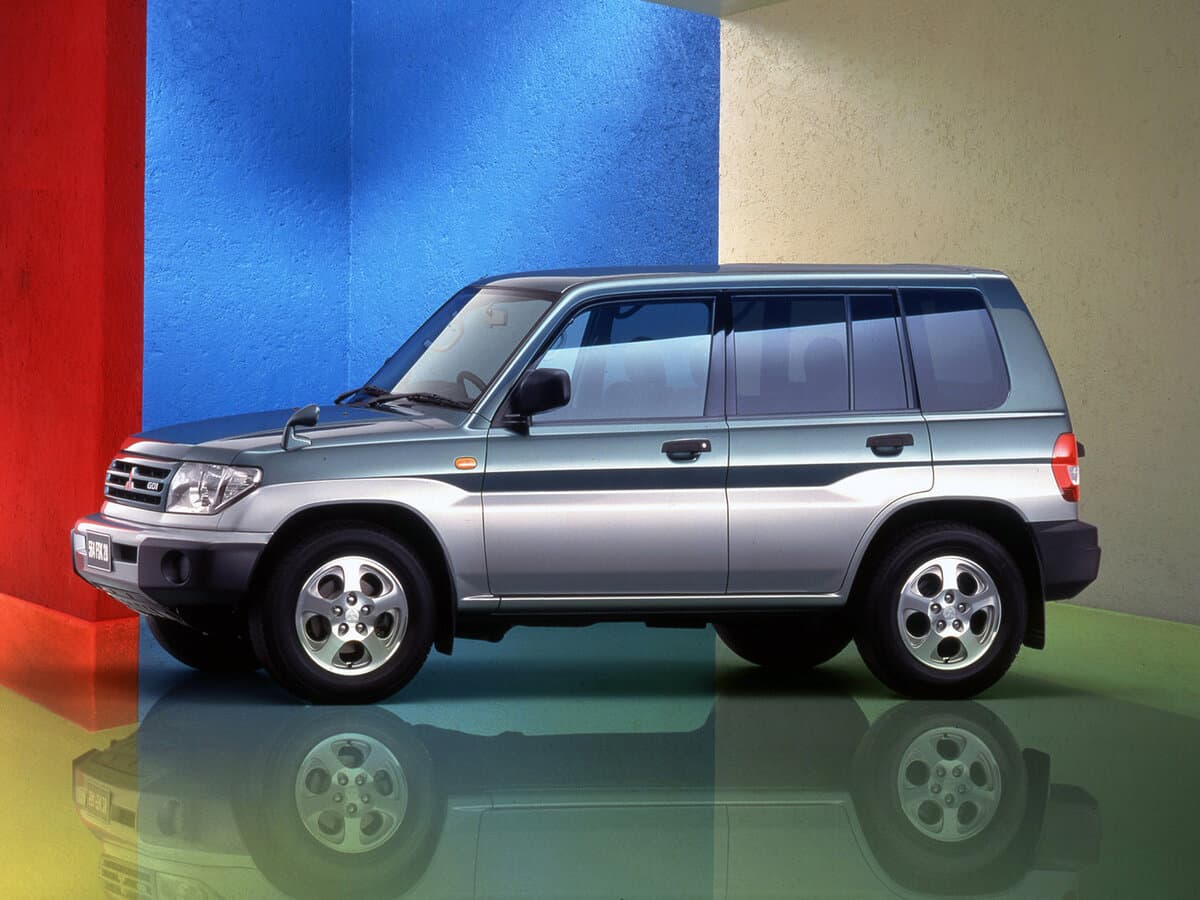 Mitsubishi Pajero iO 1998 – 2007 — Yandan