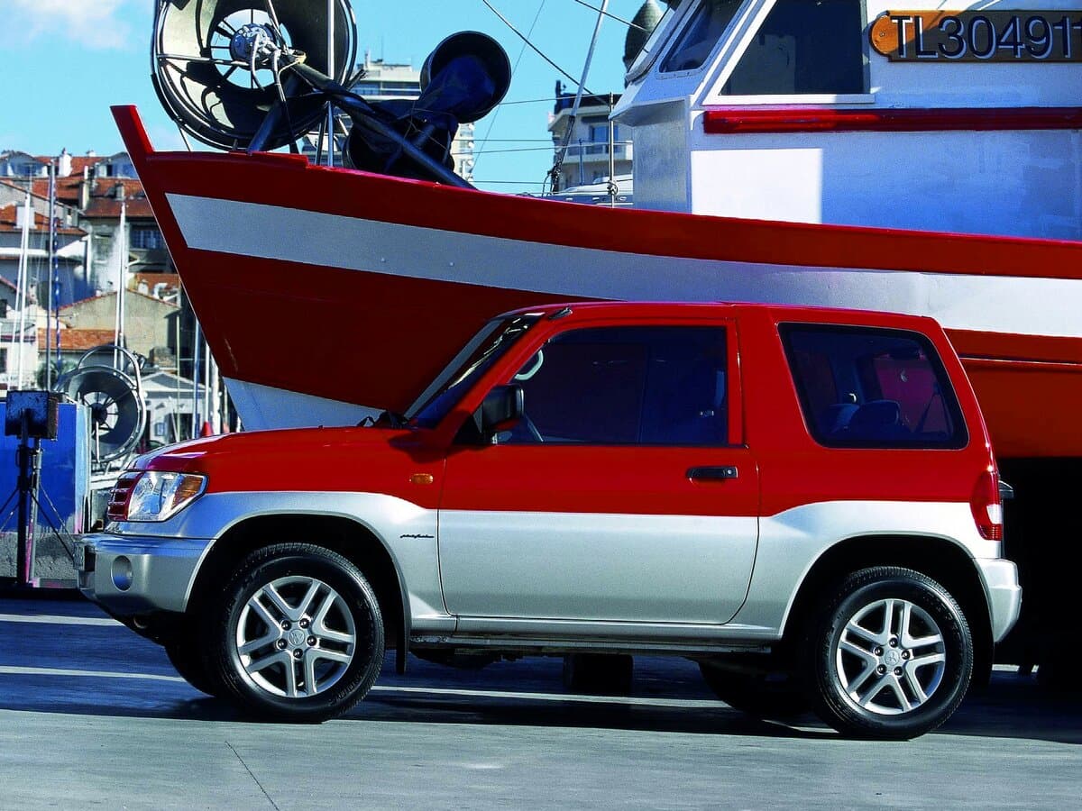 Mitsubishi Pajero Pinin 1998 – 2006 — Yandan