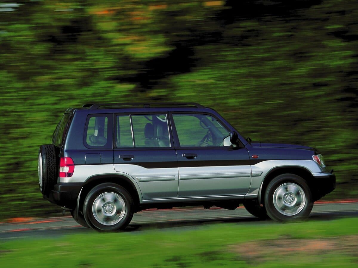 Mitsubishi Pajero Pinin 1998 – 2006 — Yandan