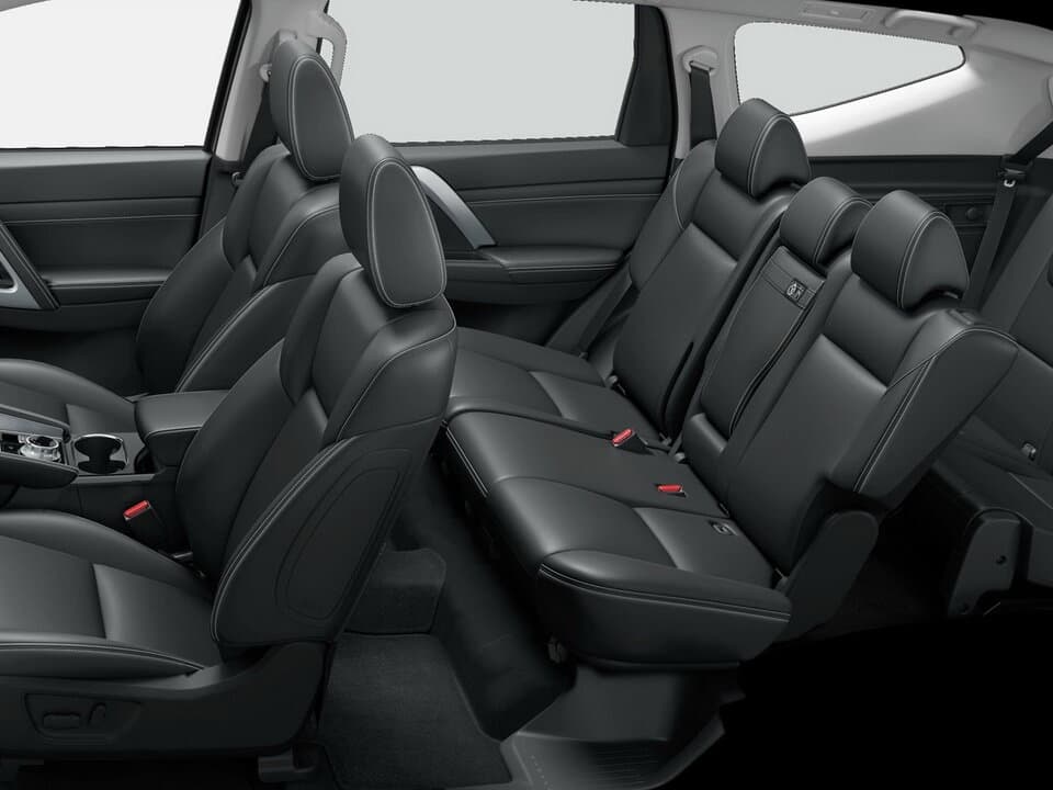 Mitsubishi Pajero Sport III Restayling — Salon, öndən