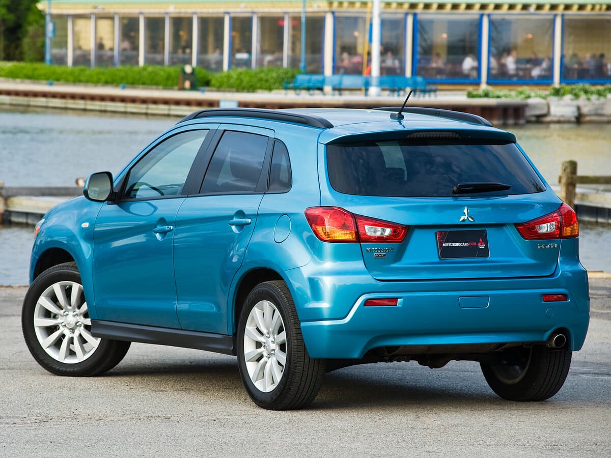Mitsubishi RVR III — 3/4 arxadan