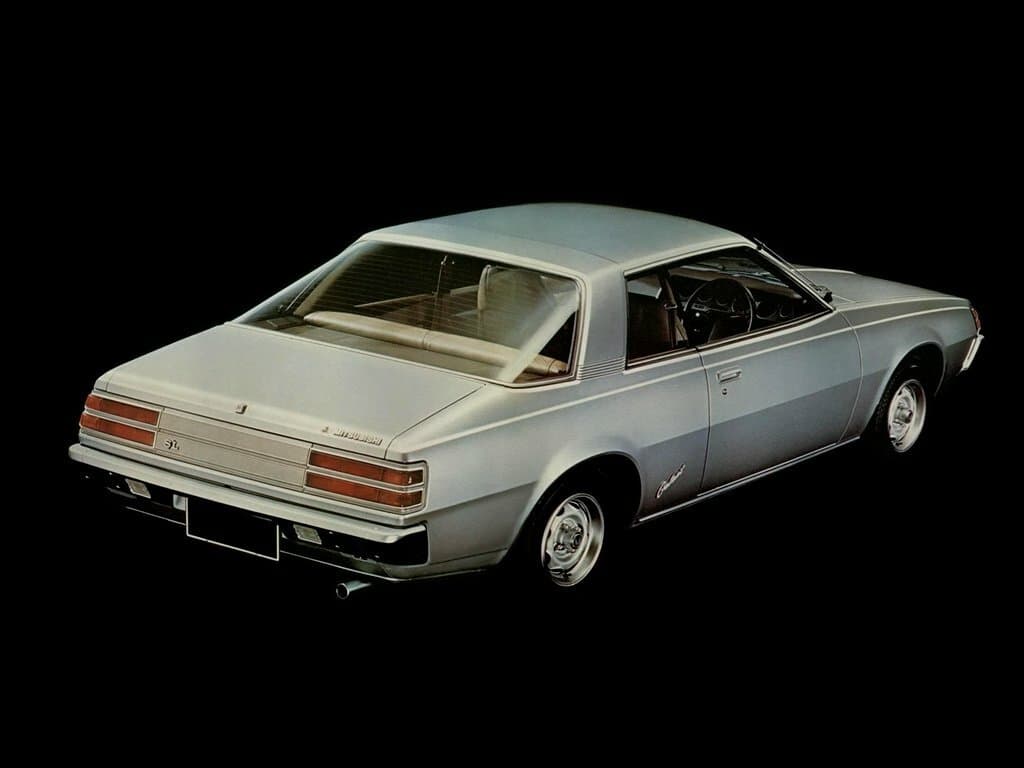 Mitsubishi Sapporo I — 3/4 arxadan