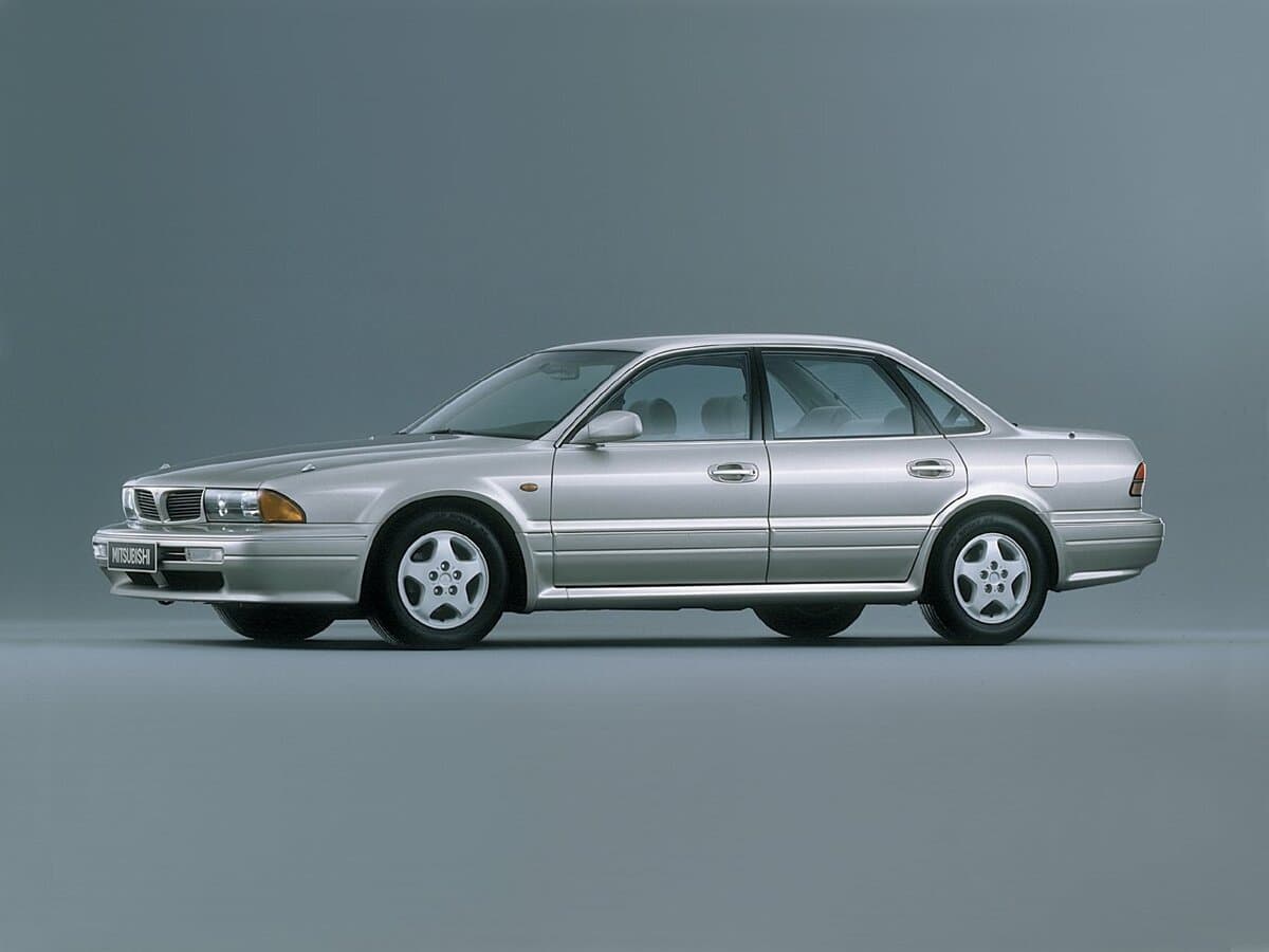 Mitsubishi Sigma 1990 – 1996 — Yandan