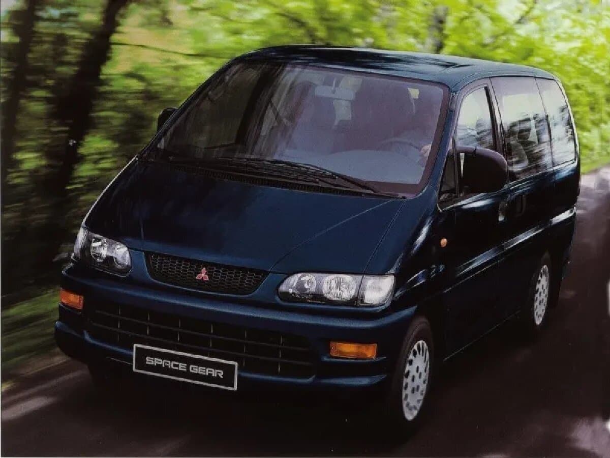Mitsubishi Space Gear I Restayling — Öndən