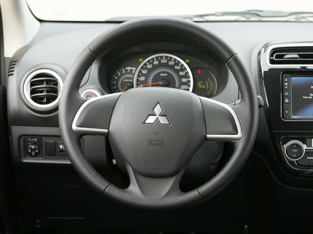 Mitsubishi Space Star II — Sükan