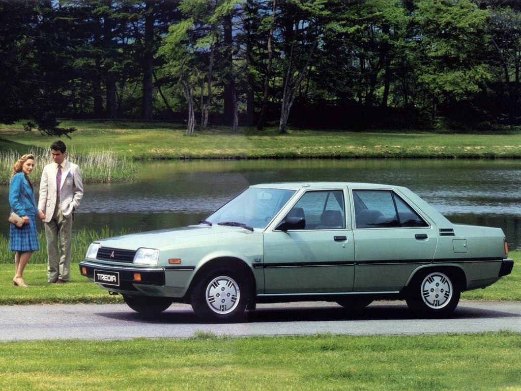 Mitsubishi Tredia 1982 – 1987 — Yandan