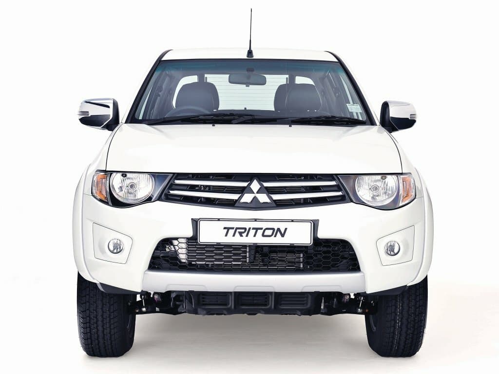Mitsubishi Triton IV — Öndən