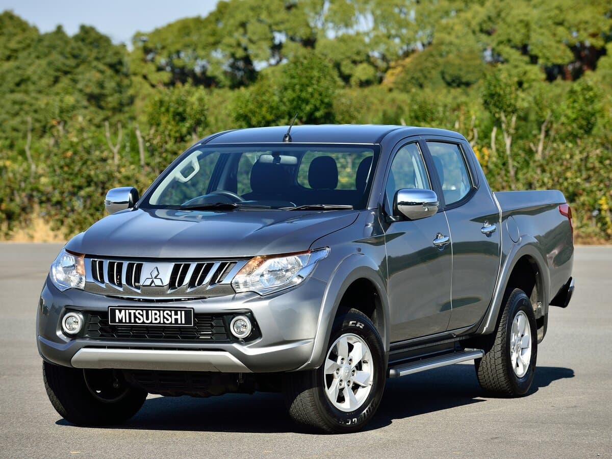 Mitsubishi Triton V — Əsas şəkil