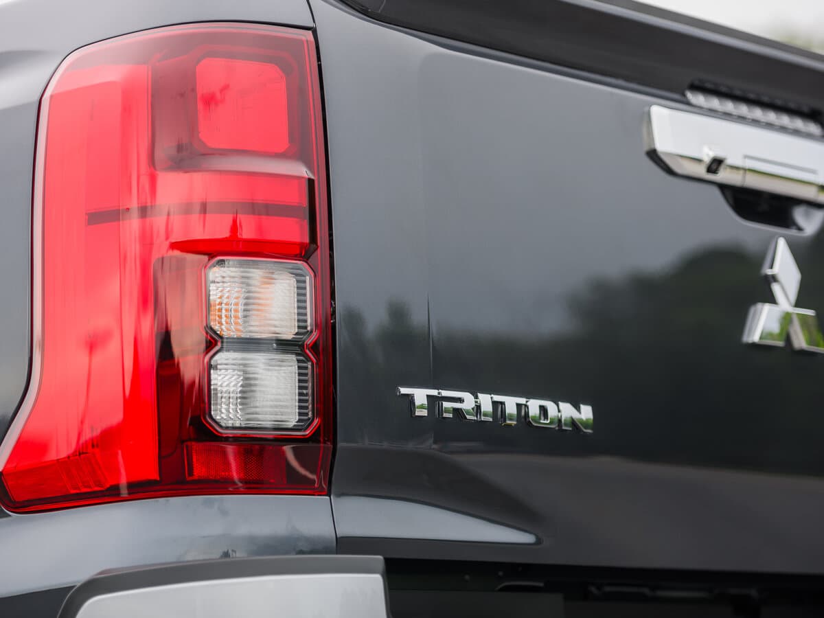 Mitsubishi Triton VI — Detal