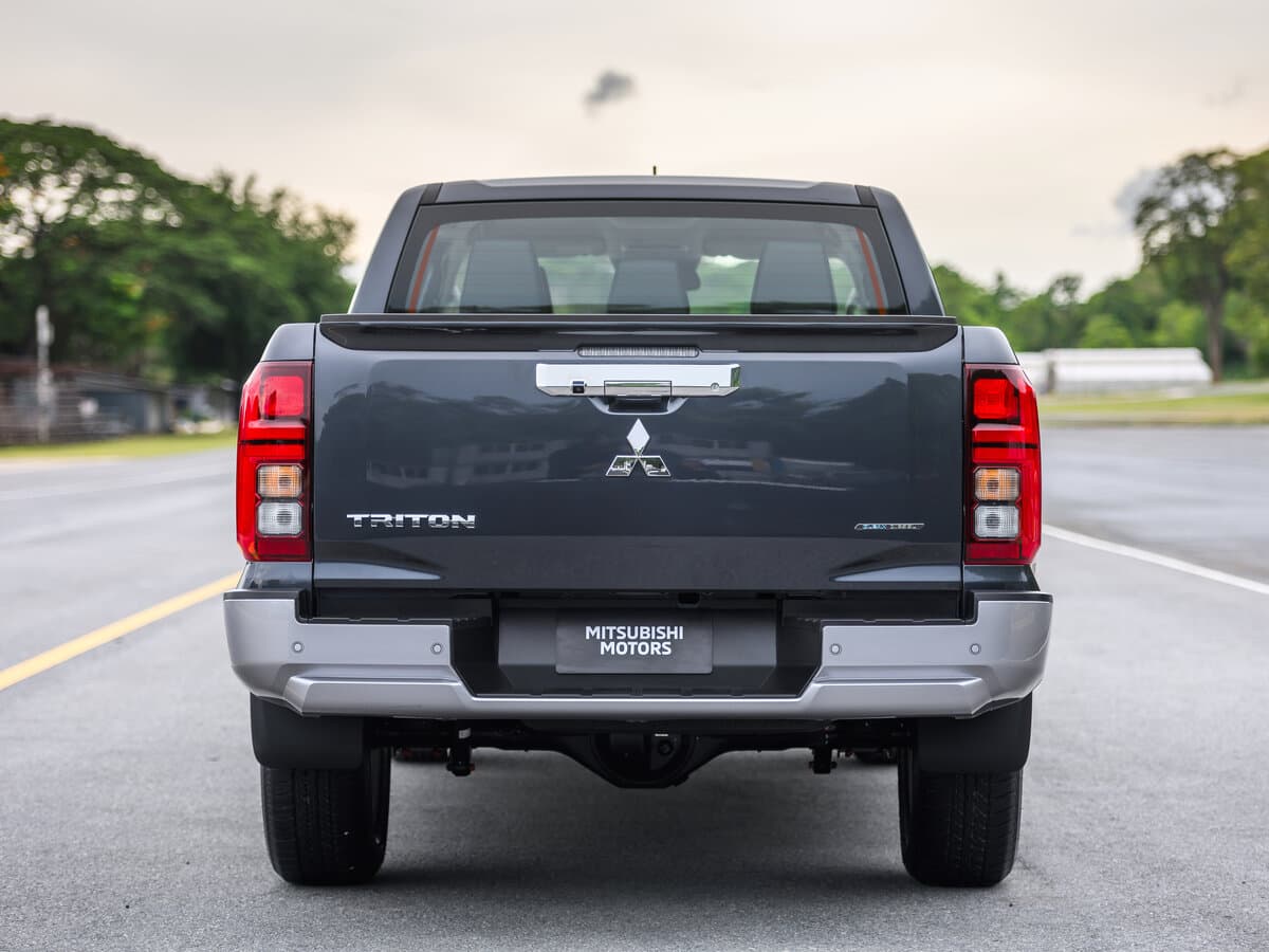 Mitsubishi Triton VI — Arxadan
