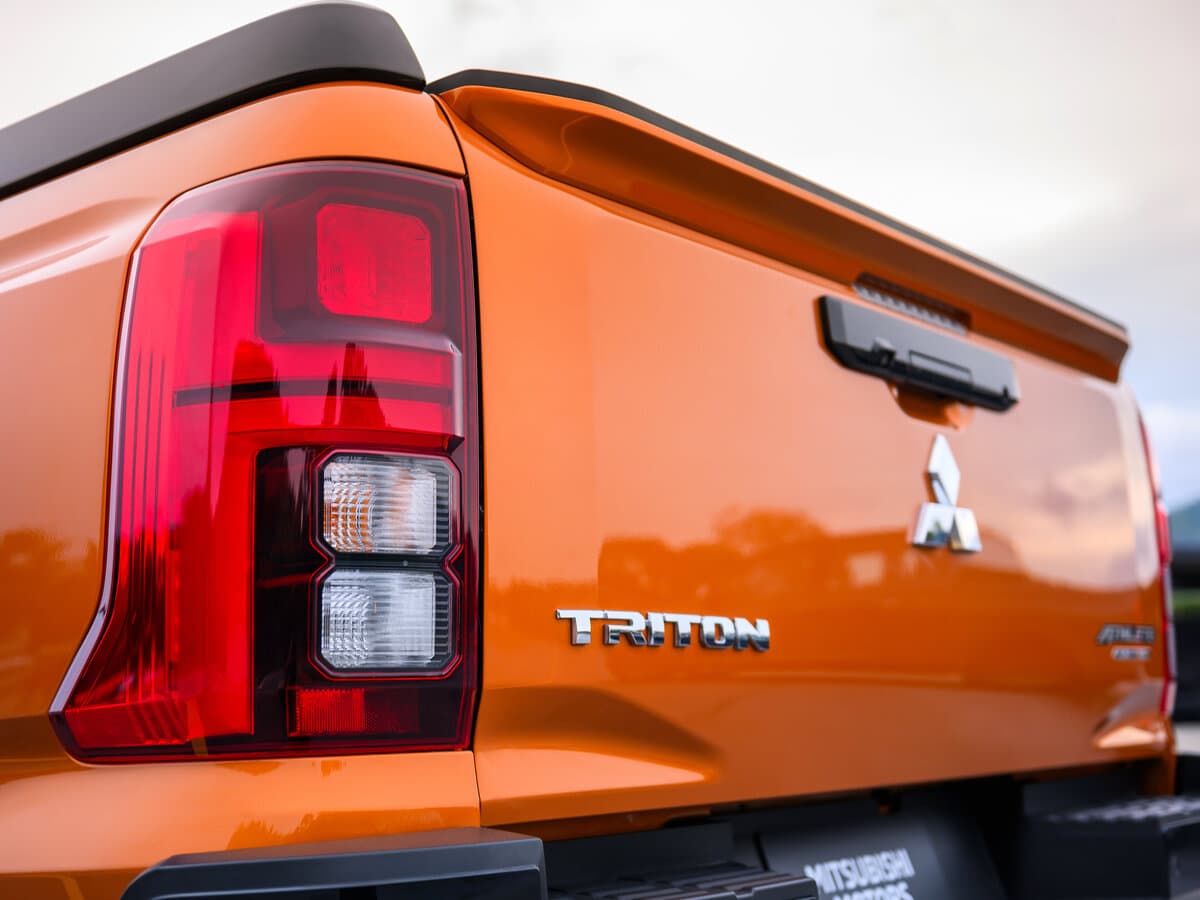 Mitsubishi Triton VI — Detal
