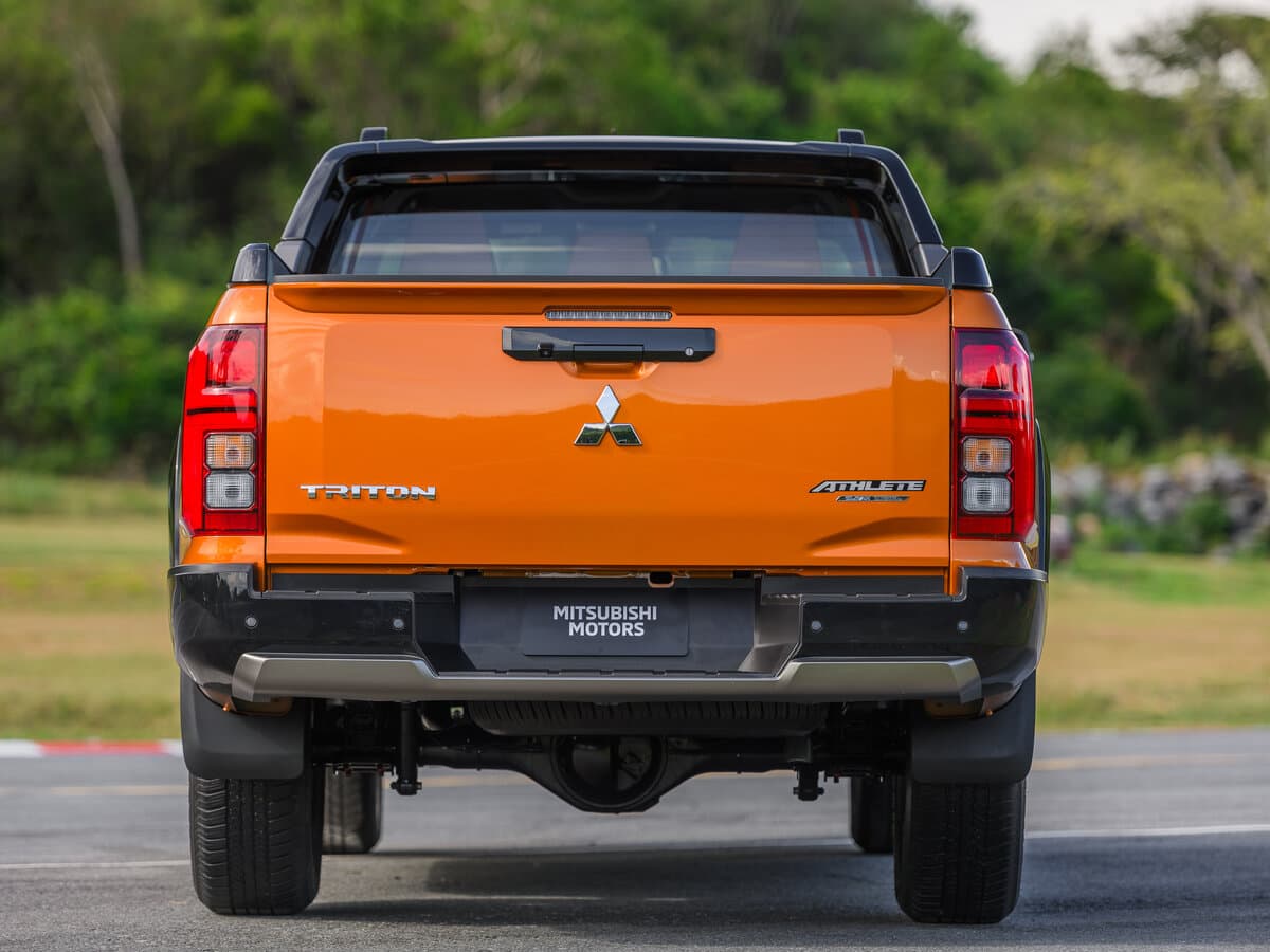 Mitsubishi Triton VI — Arxadan