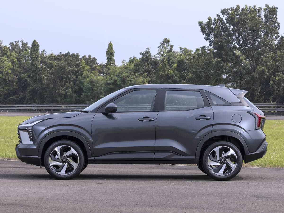 Mitsubishi Xforce 2023 – indiyədək — Yandan