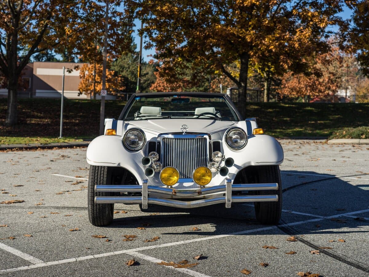 Mitsuoka Le-Seyde I — Öndən
