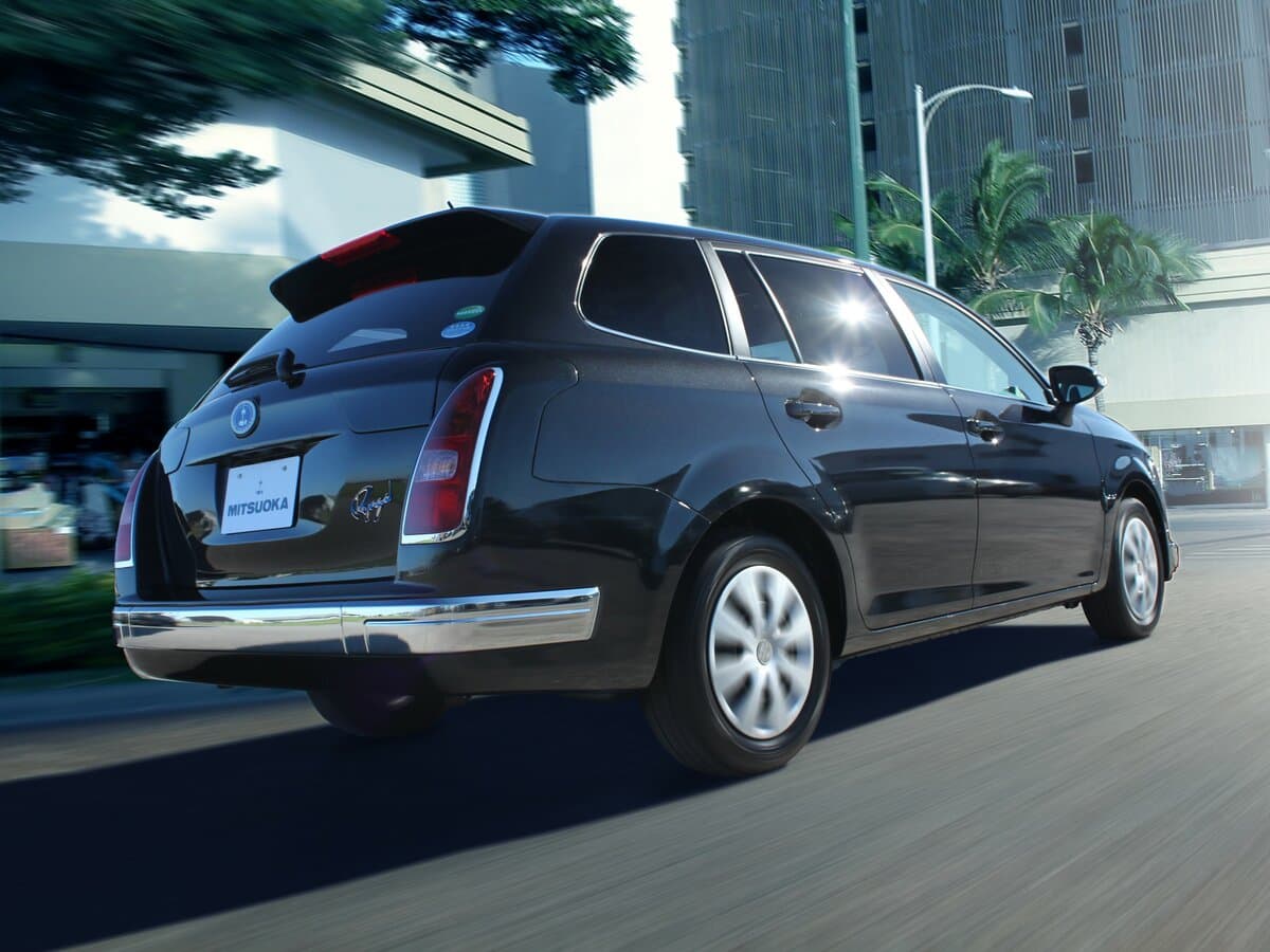 Mitsuoka Ryugi I — 3/4 arxadan