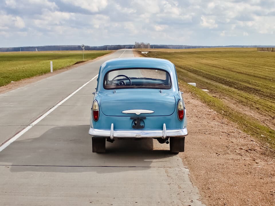 Moskviç 402 1956 – 1958 — Arxadan