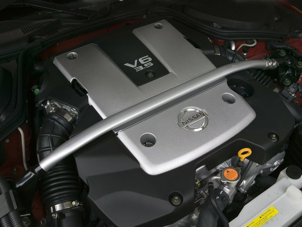 Nissan 350Z I Restayling — Salon, öndən