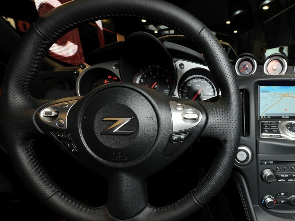 Nissan 370Z I Restayling — Sükan