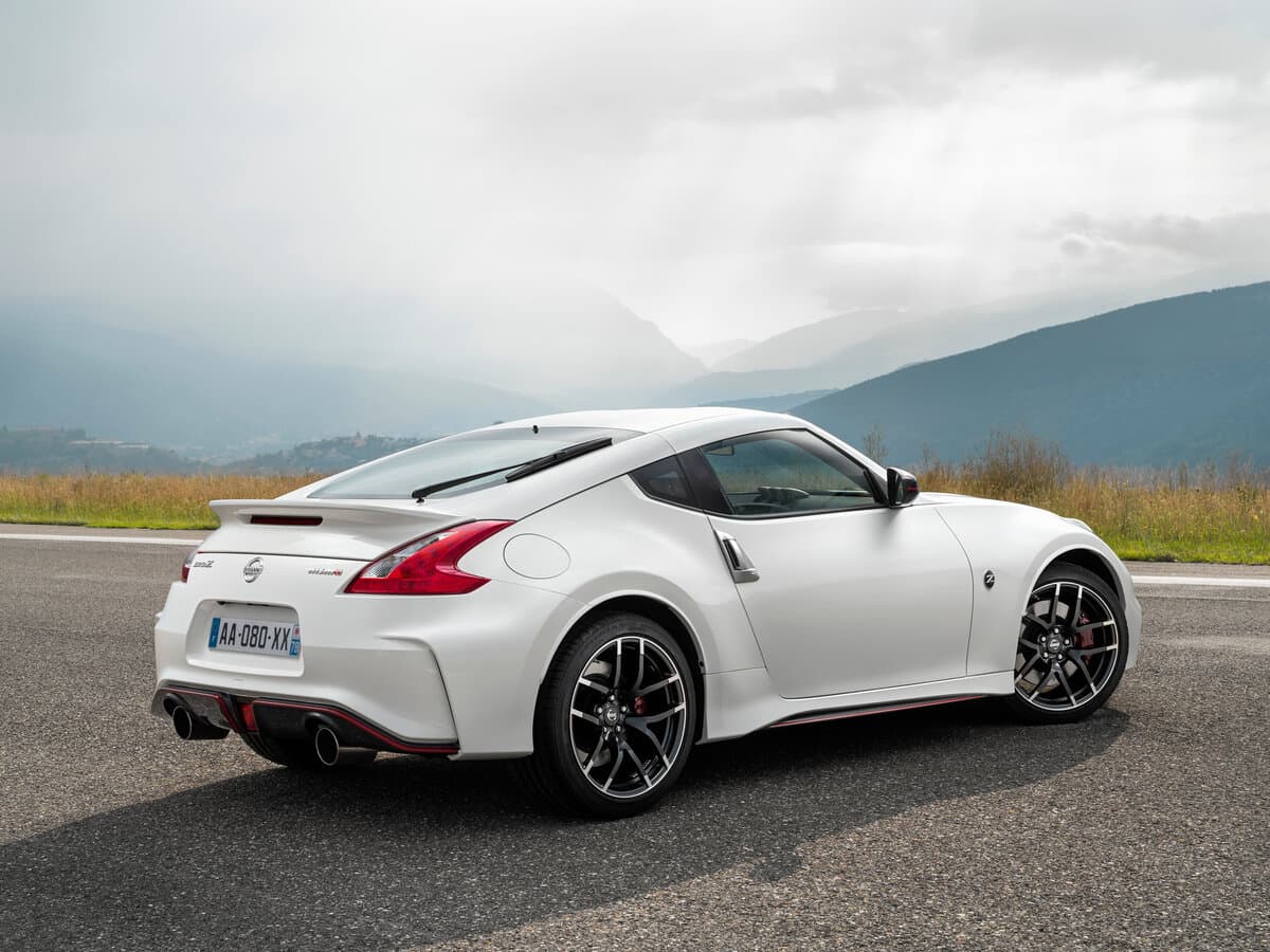 Nissan 370Z I Restayling — 3/4 arxadan