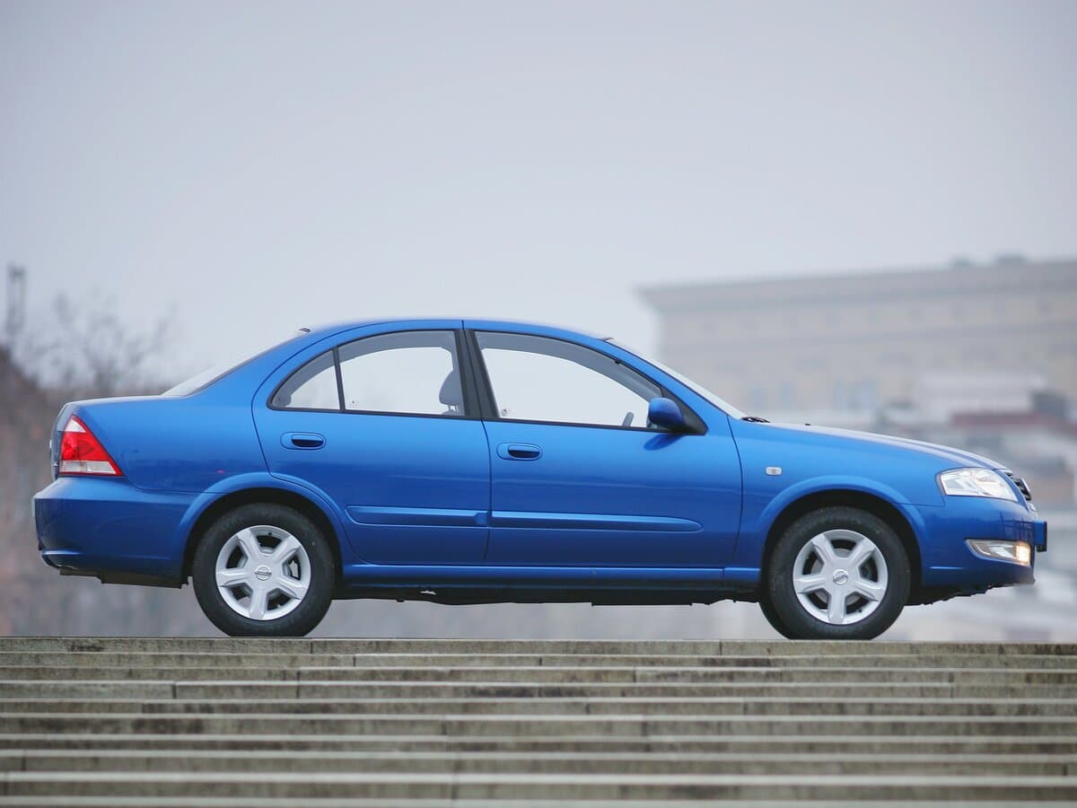 Nissan Almera Classic I — Yandan
