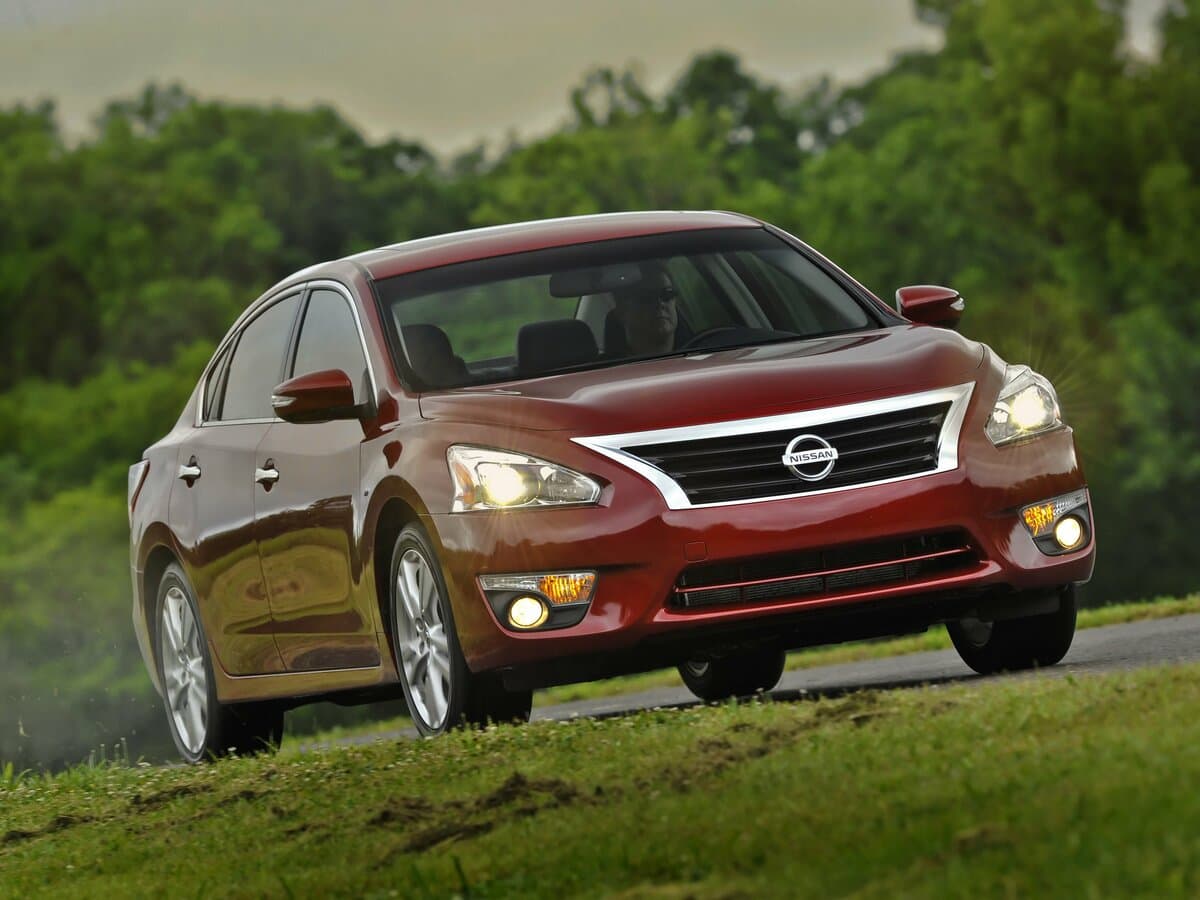 Nissan Altima V (L33) — Öndən