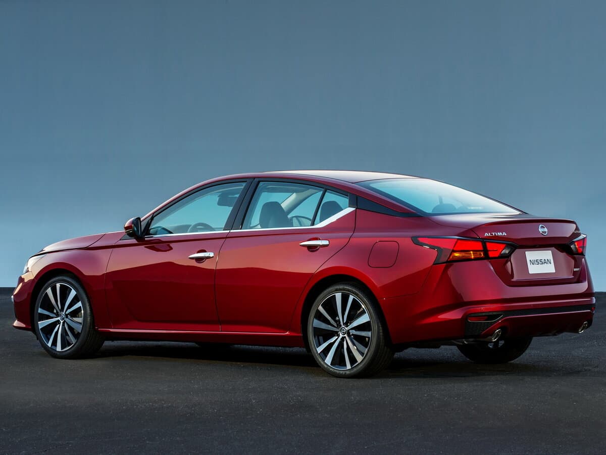 Nissan Altima VI (L34) — 3/4 arxadan