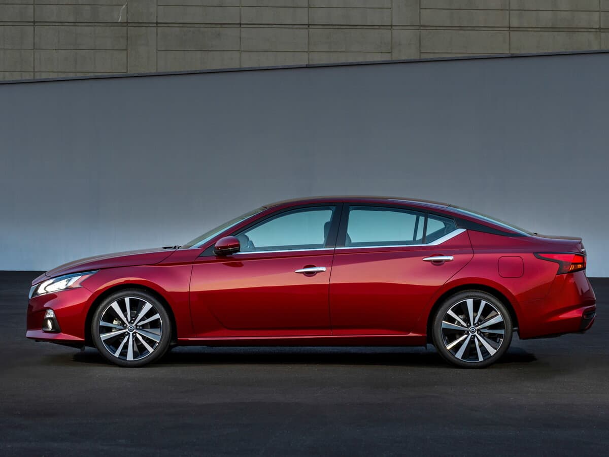 Nissan Altima VI (L34) — Yandan