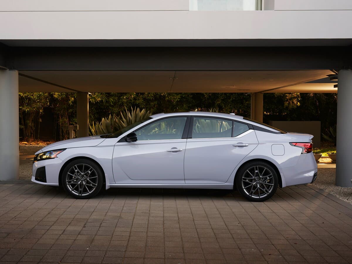 Nissan Altima VI (L34) Restayling — Yandan