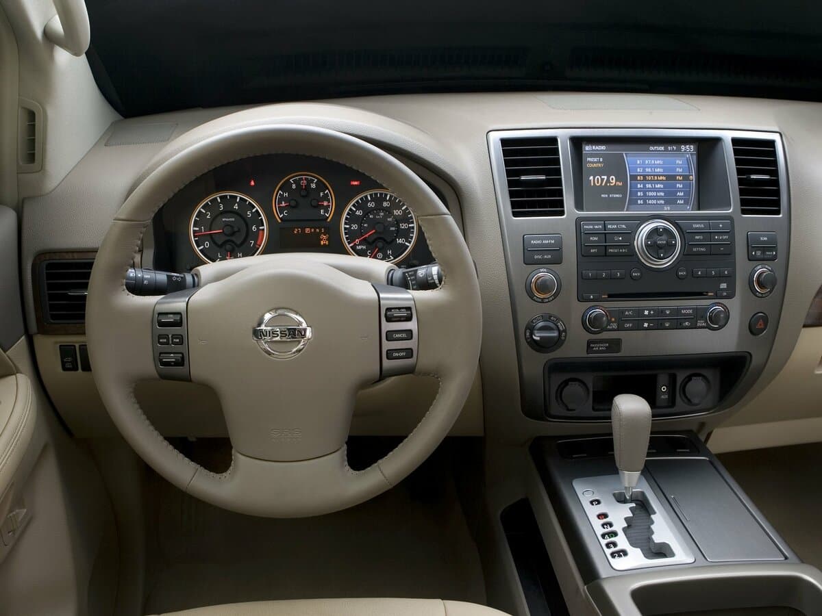 Nissan Armada I Restayling — Sükan