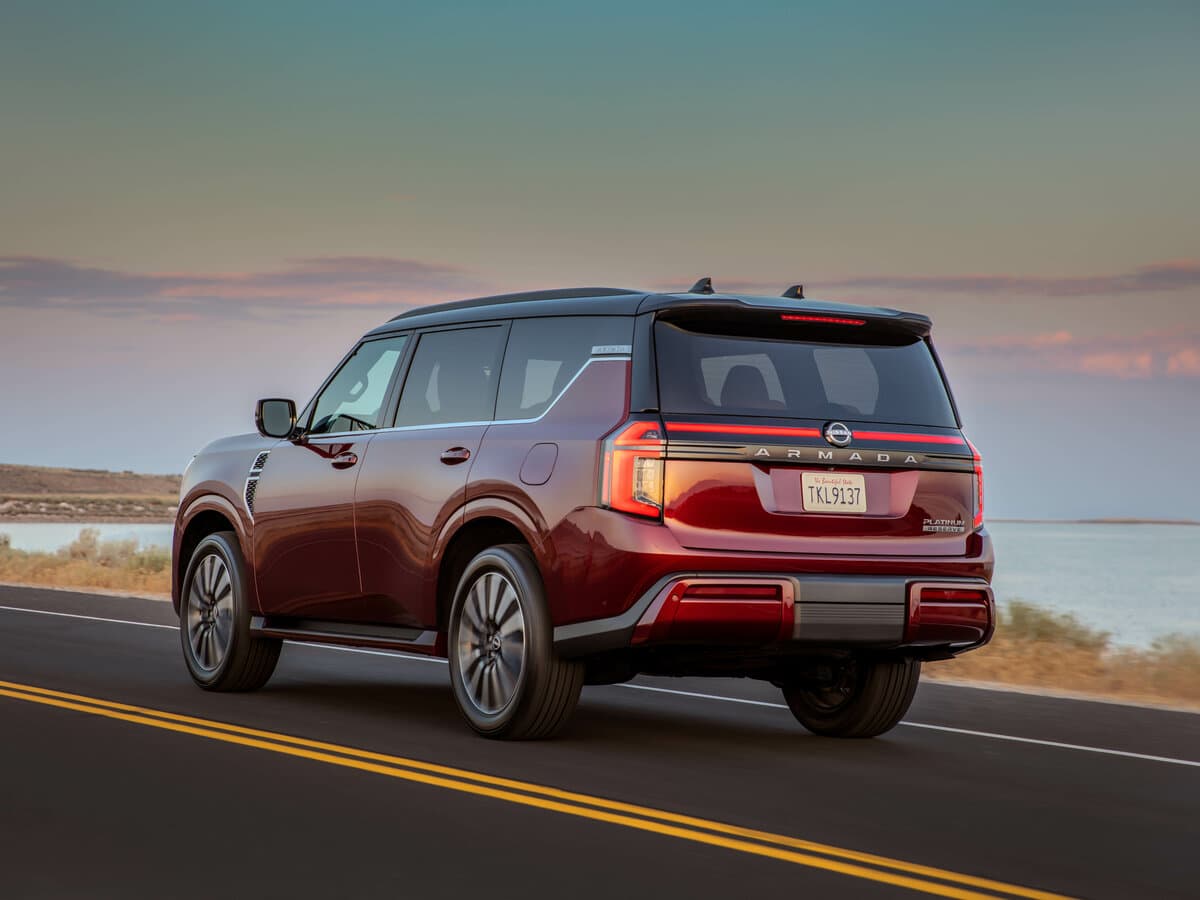 Nissan Armada III — 3/4 arxadan