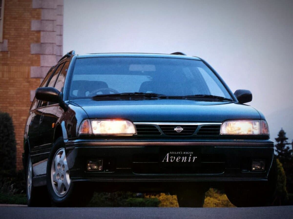 Nissan Avenir I (W10) — Öndən