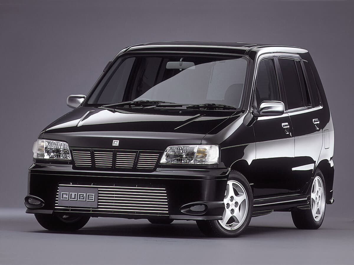 Nissan Cube I (Z10) — Öndən