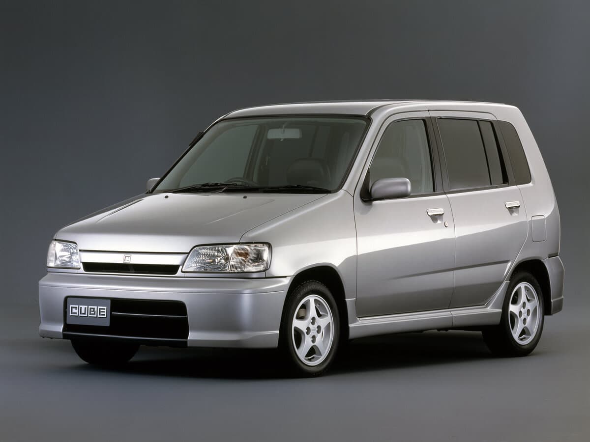 Nissan Cube I (Z10) — Əsas şəkil