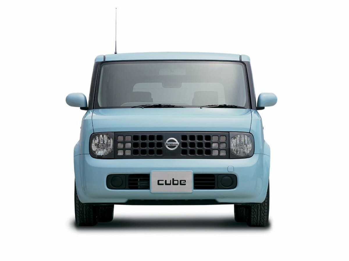 Nissan Cube II (Z11) — Öndən