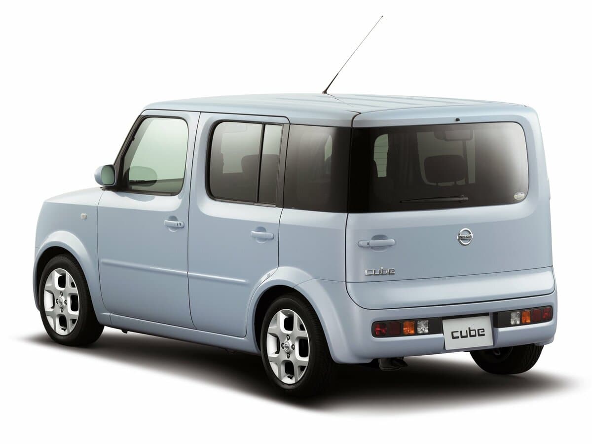 Nissan Cube II (Z11) — 3/4 arxadan