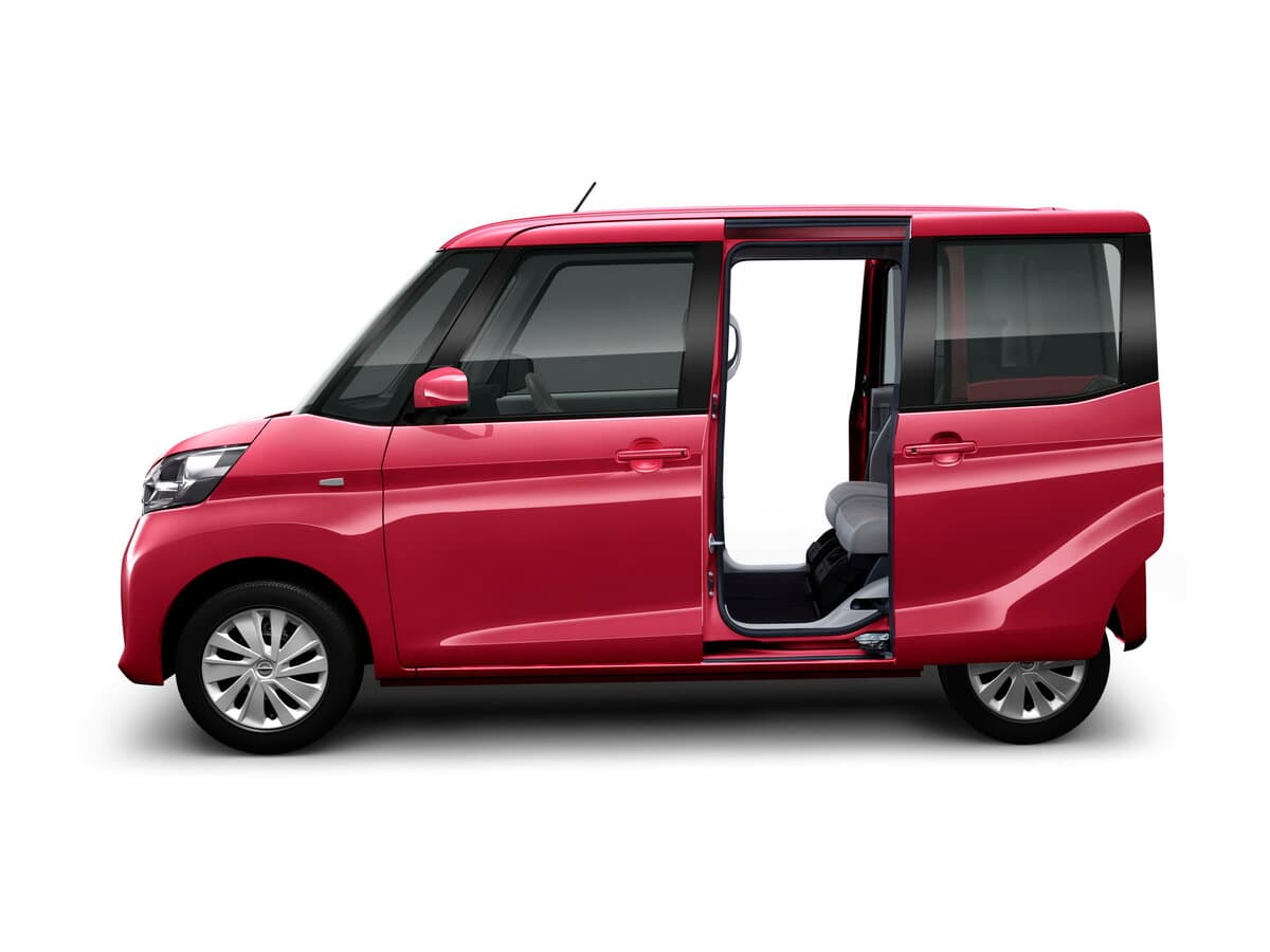 Nissan Dayz Roox I — Yandan