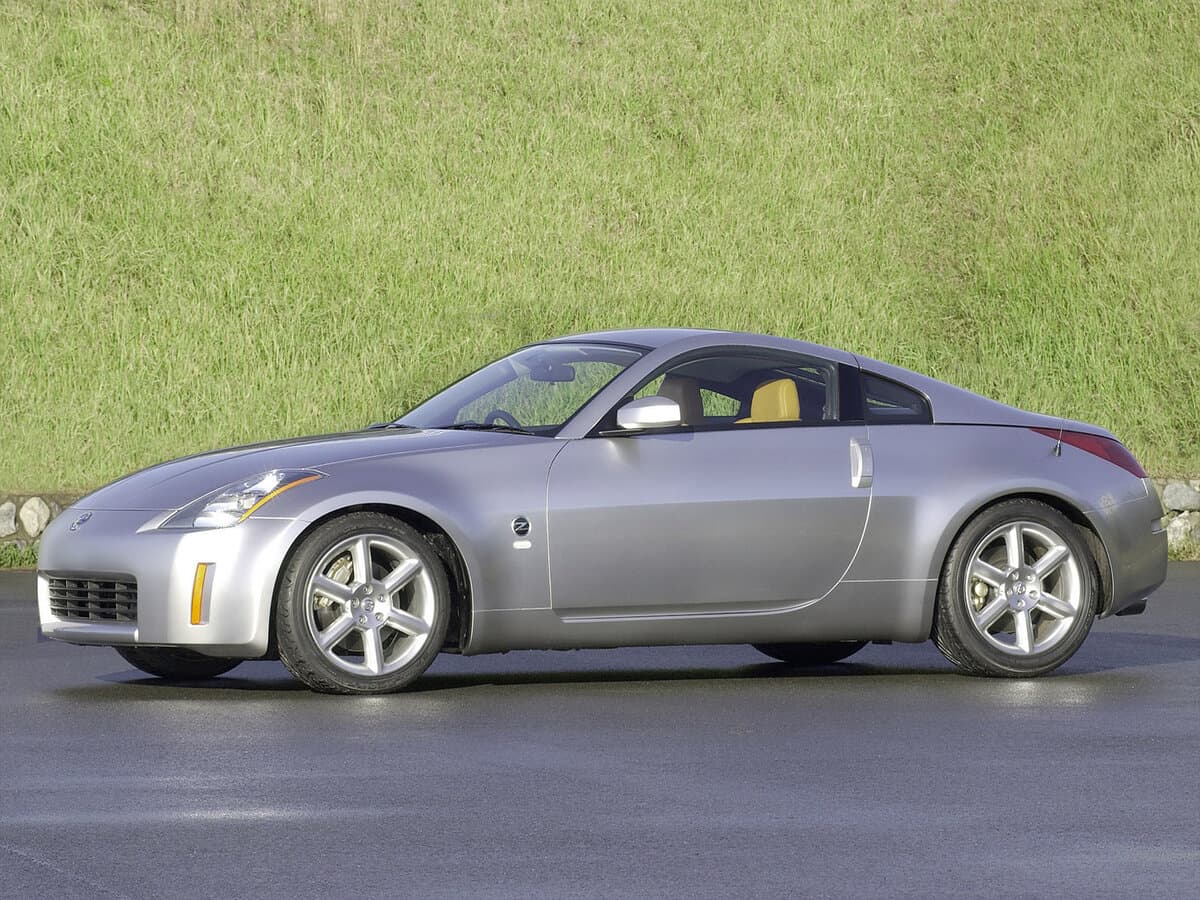 Nissan Fairlady Z V (Z33) — Yandan