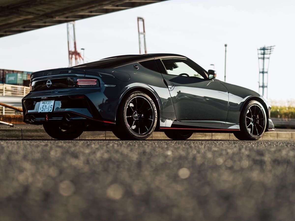 Nissan Fairlady Z VII (RZ34) — 3/4 arxadan