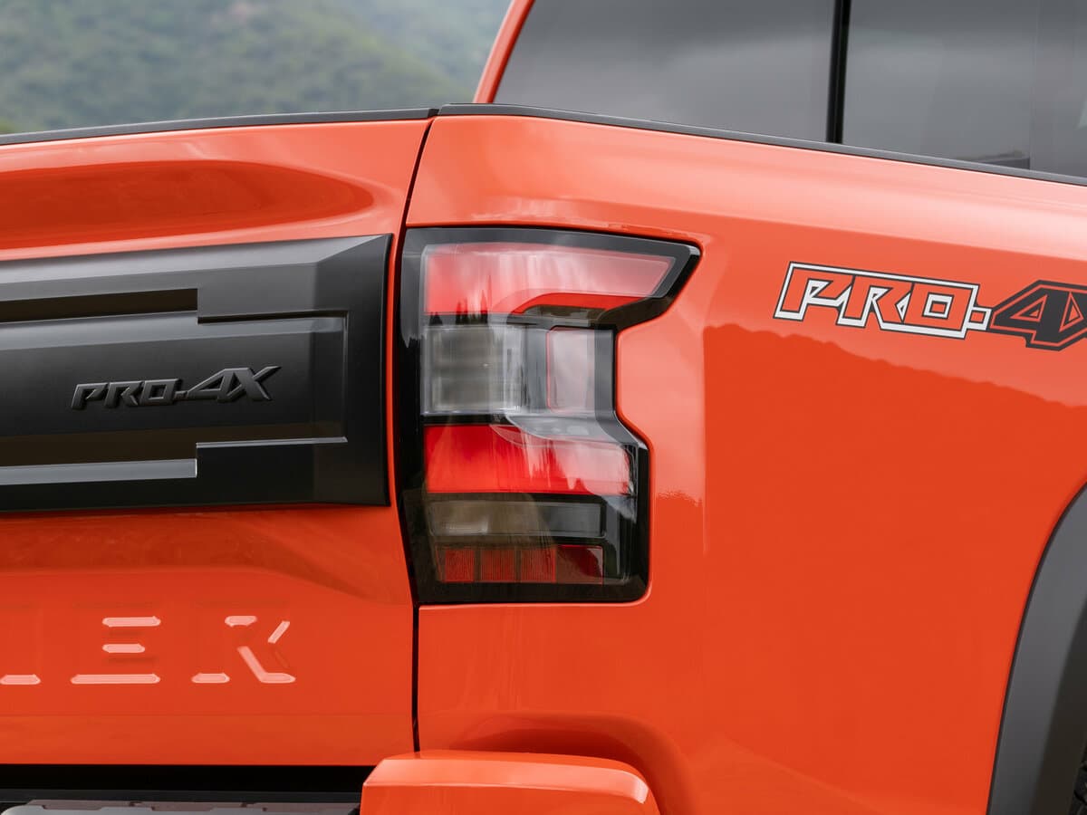 Nissan Frontier III Restayling — Detal