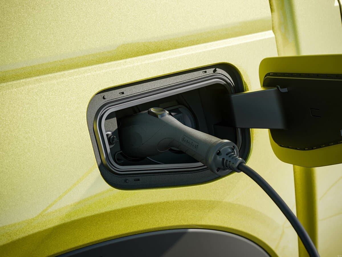 Nissan Frontier Pro 2025 – indiyədək — Salon, öndən