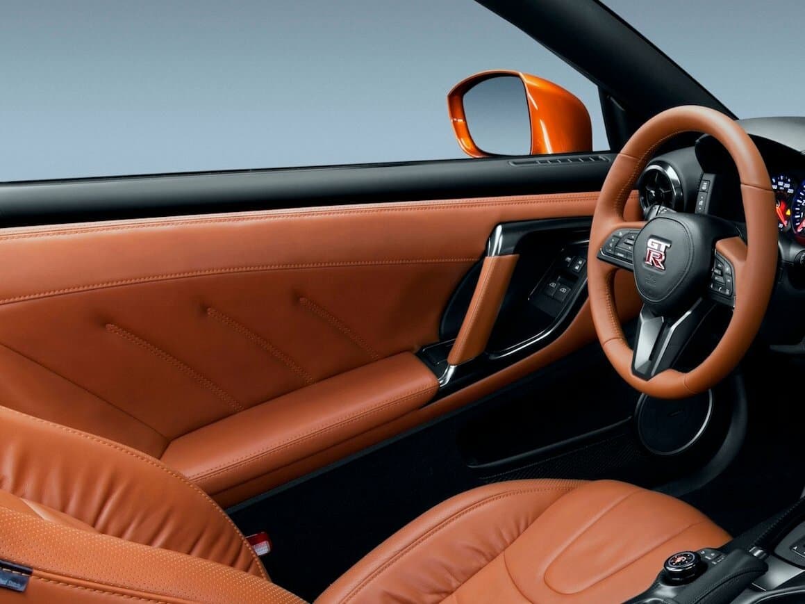 Nissan GT-R I Restayling 3 — Qapı