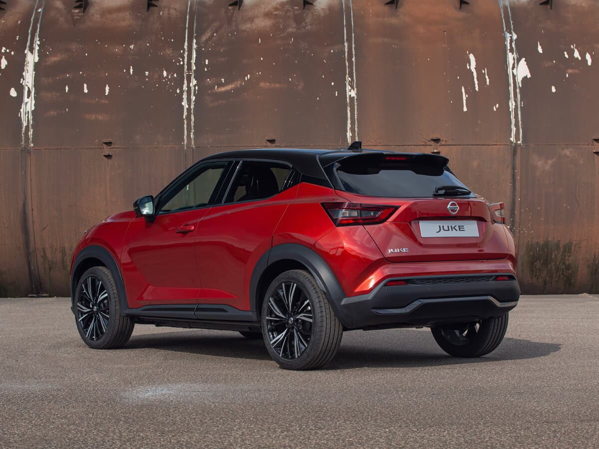 Nissan Juke II — 3/4 arxadan