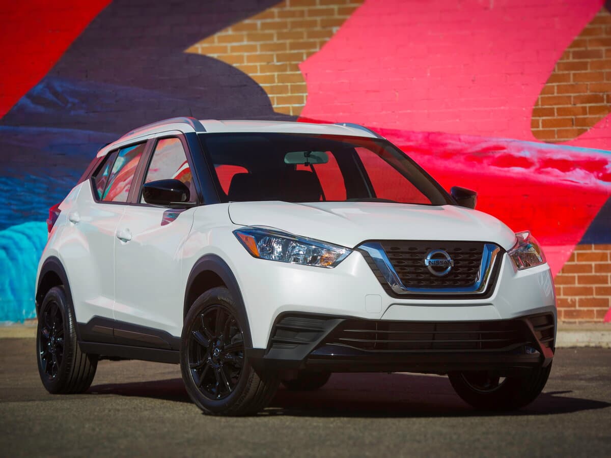 Nissan Kicks I — Öndən