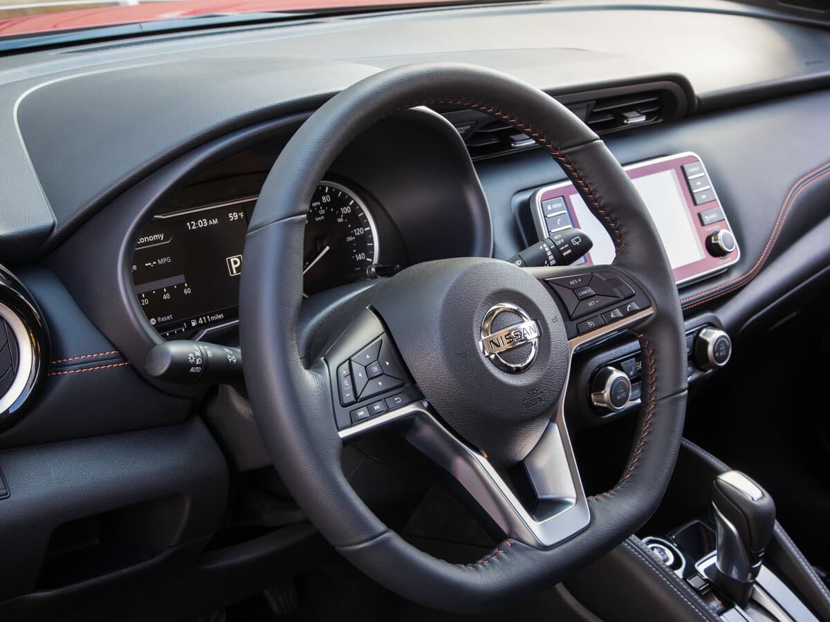 Nissan Kicks I — Sükan