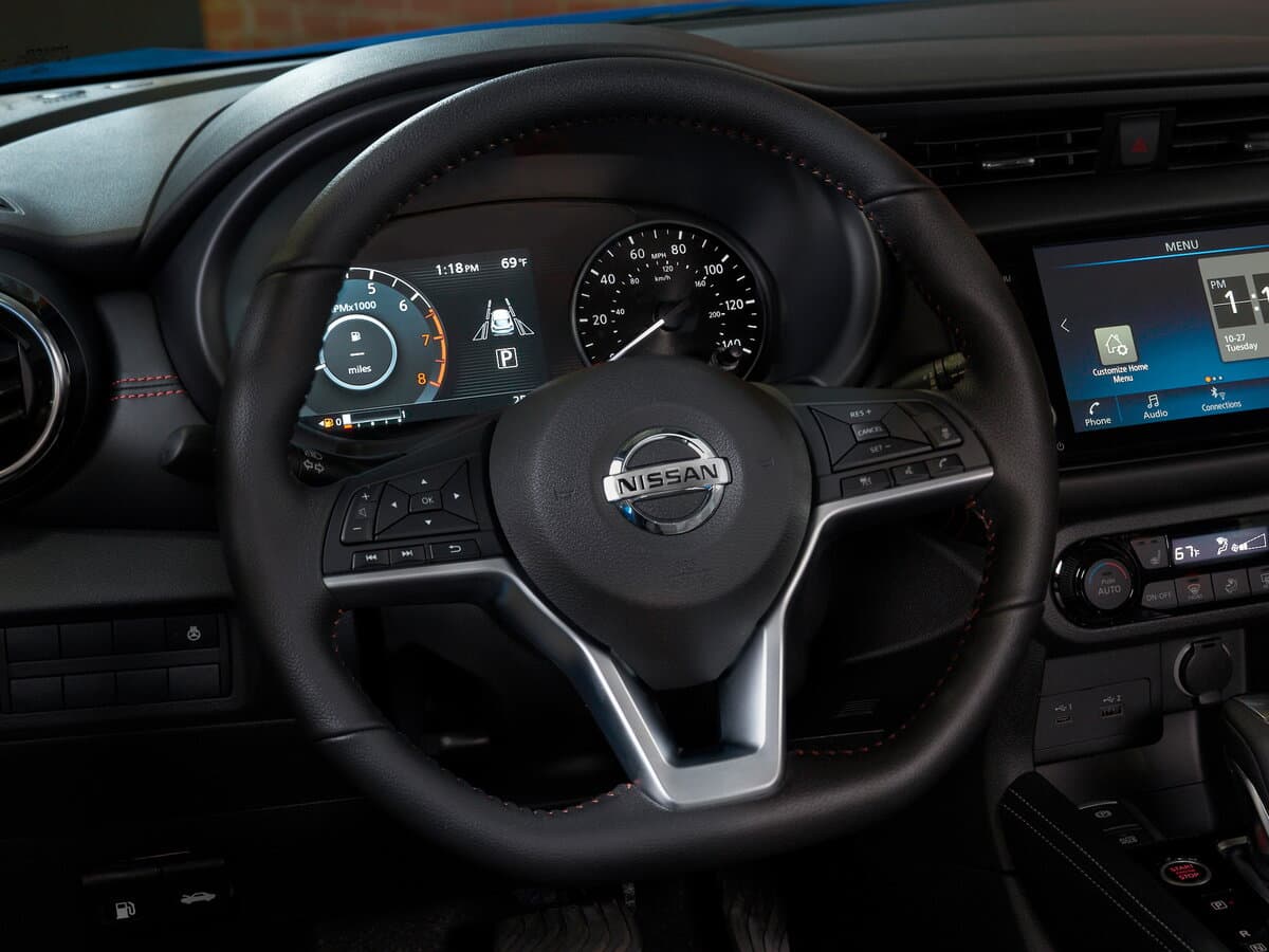 Nissan Kicks I Restayling — Sükan