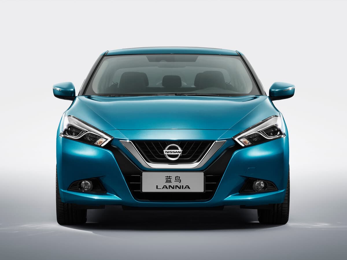 Nissan Lannia 2015 – 2022 — Öndən