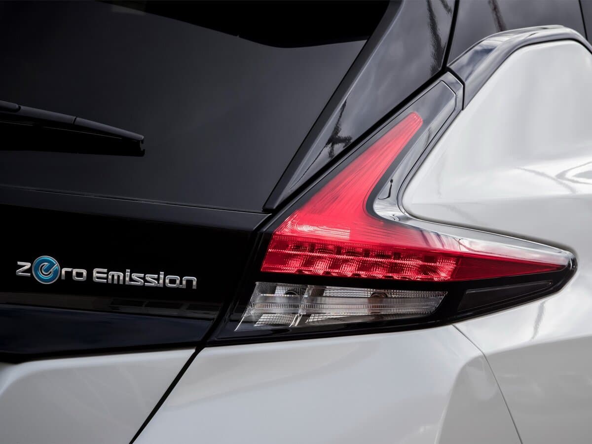 Nissan Leaf II (ZE1) — Detal