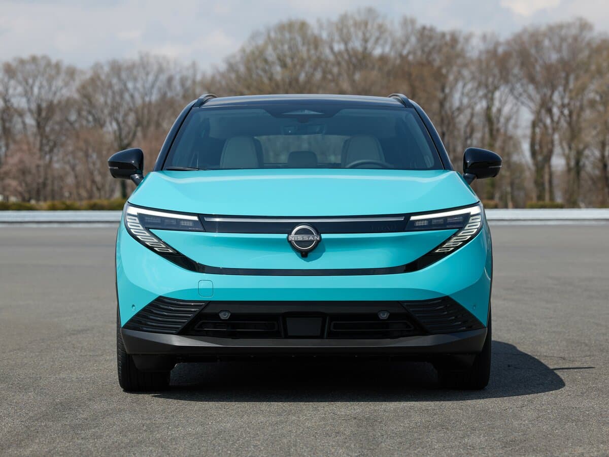 Nissan Leaf III (ZE2) — Öndən